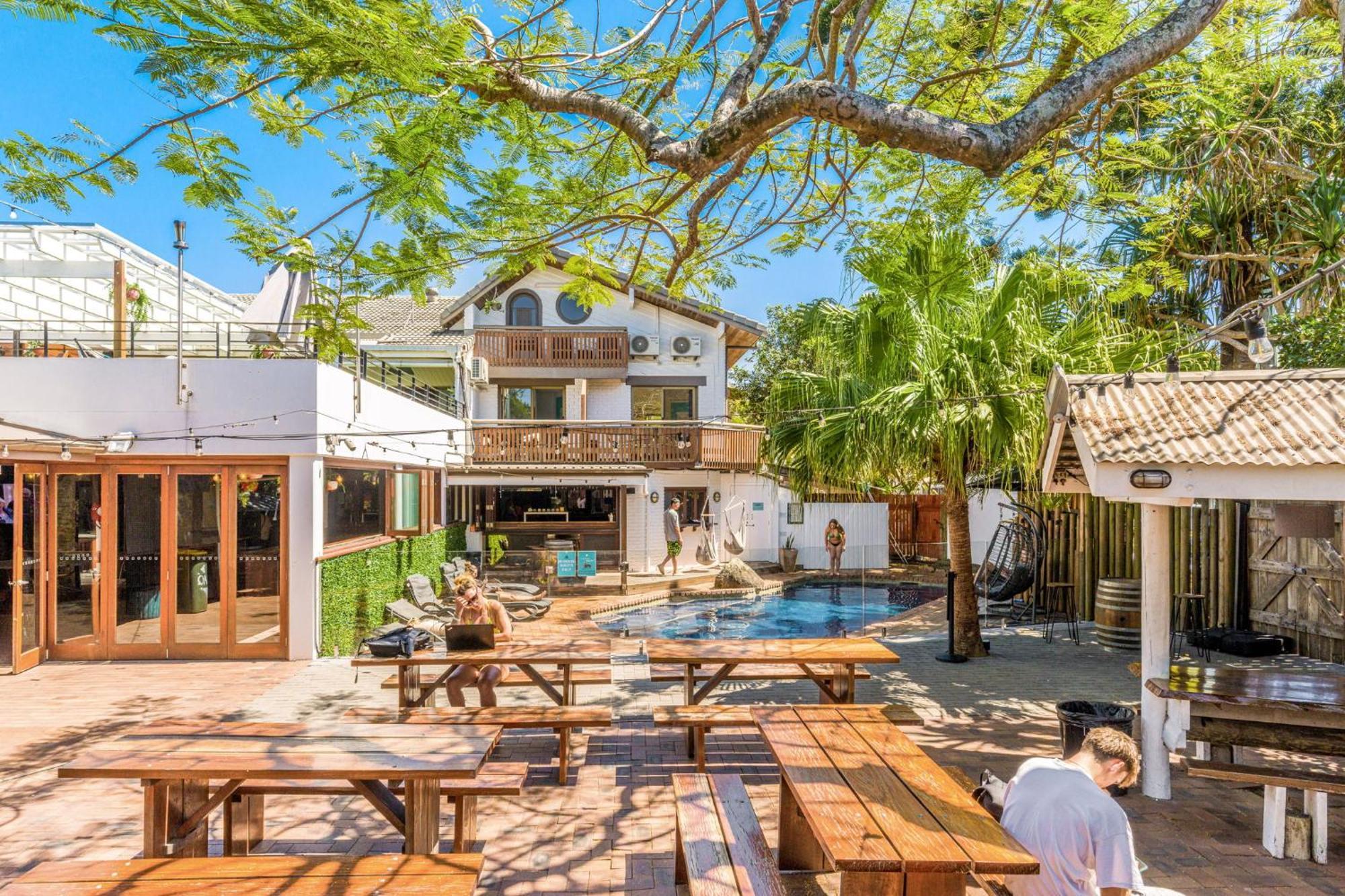 Aquarius Backpackers Resort Byron Bay Exterior photo